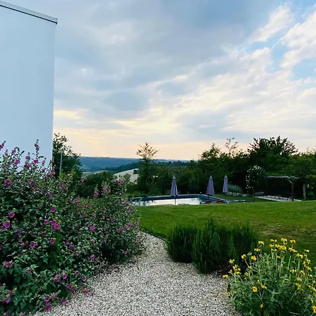 Apartment Rostagni 1834 With Pool In The Barolo Region