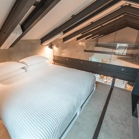 Rostagni 1834 With Pool In The Barolo Region